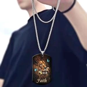 Lions Faith pendant necklace